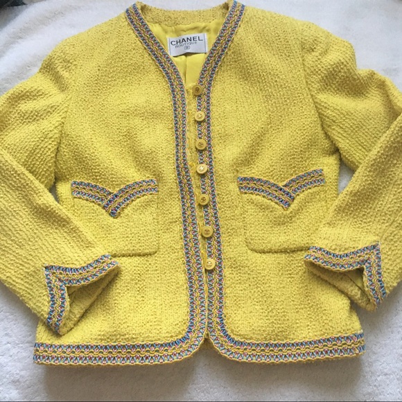 Sold! Vintage Chanel 1994 yellow scoubidou trim jacket and skirt suit - Picture 5 of 17